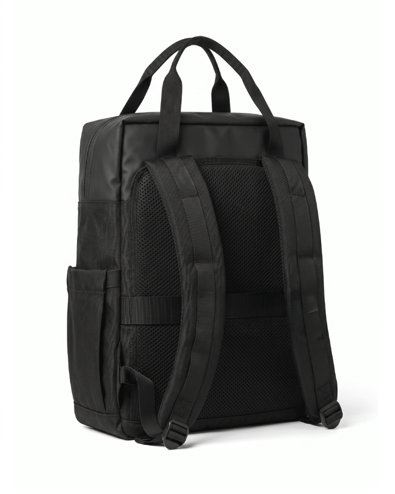 MOCHILA ESSENTIAL X BLACK - 15L - 17 PLG