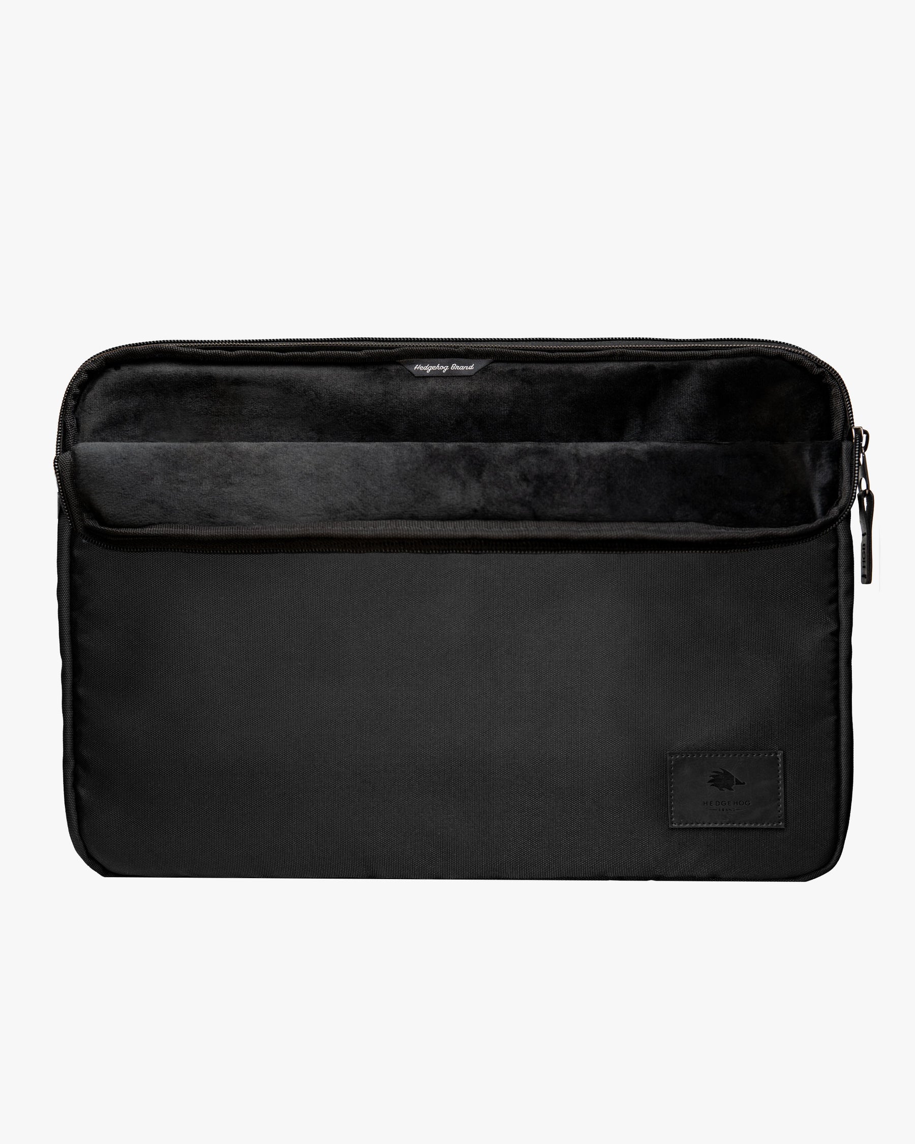 Estuche porta laptop Clásico Negro - Black Out 13,6" - 14,6" - 15,6"