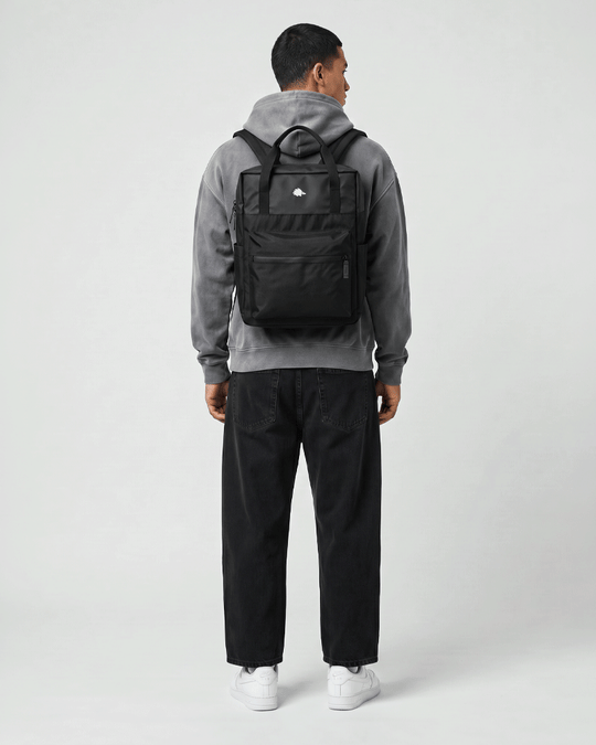 MOCHILA ESSENTIAL X BLACK - 15L - 17 PLG